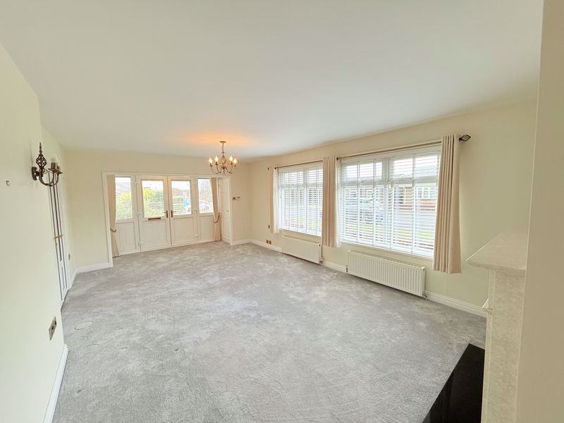 Lounge- click for photo gallery